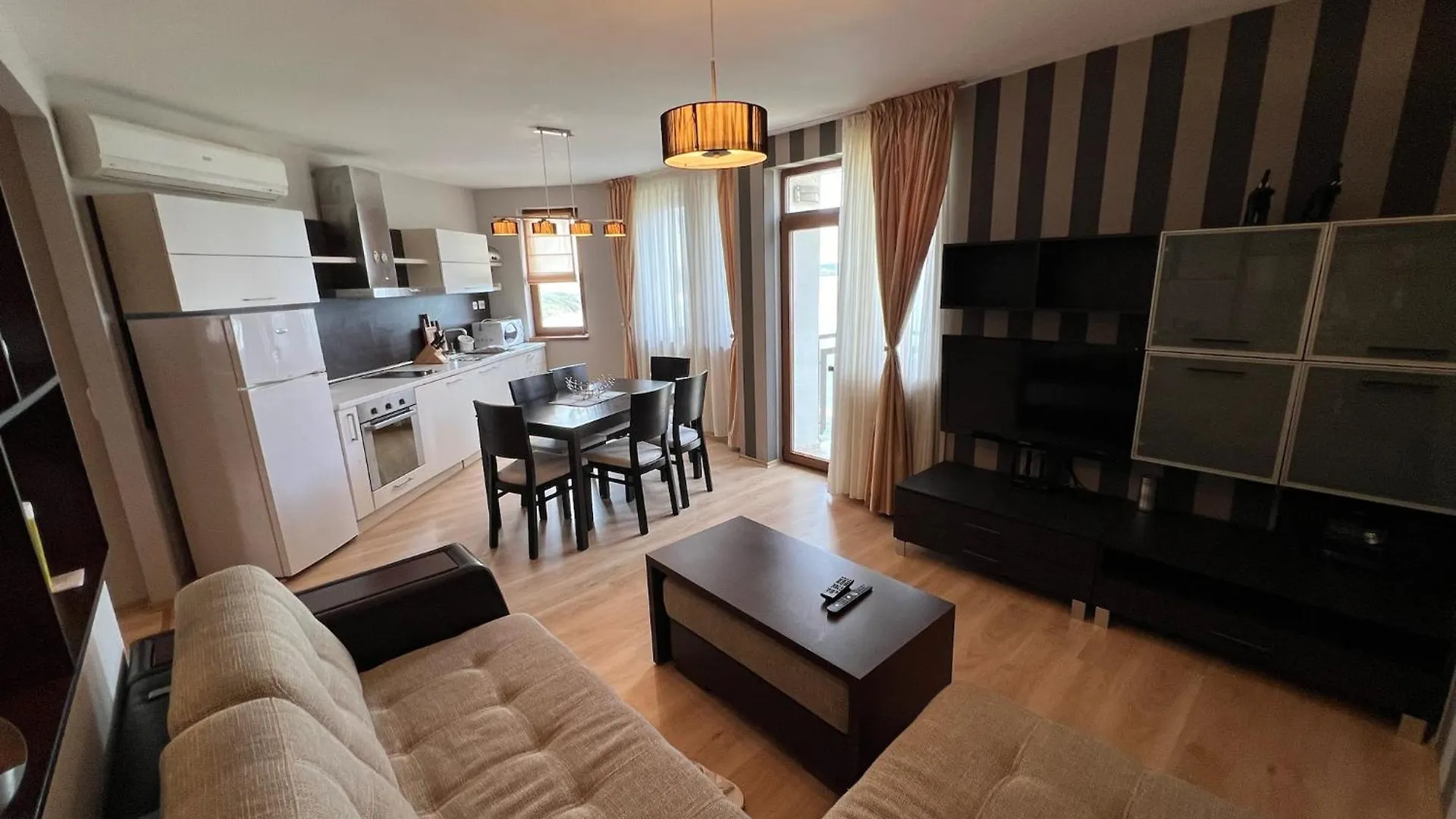 Saint Thomas Holiday Village Condo Sosopol Aparthotel